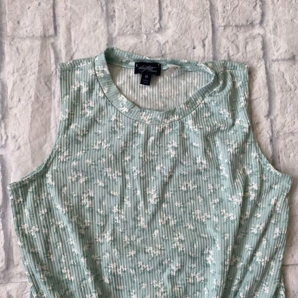 Daytrip youth M sleeveless floral print hi low shirt w/front tie knot - Picture 3 of 5